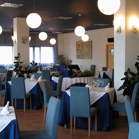 Hotel Villa De Estercuel 외부 사진